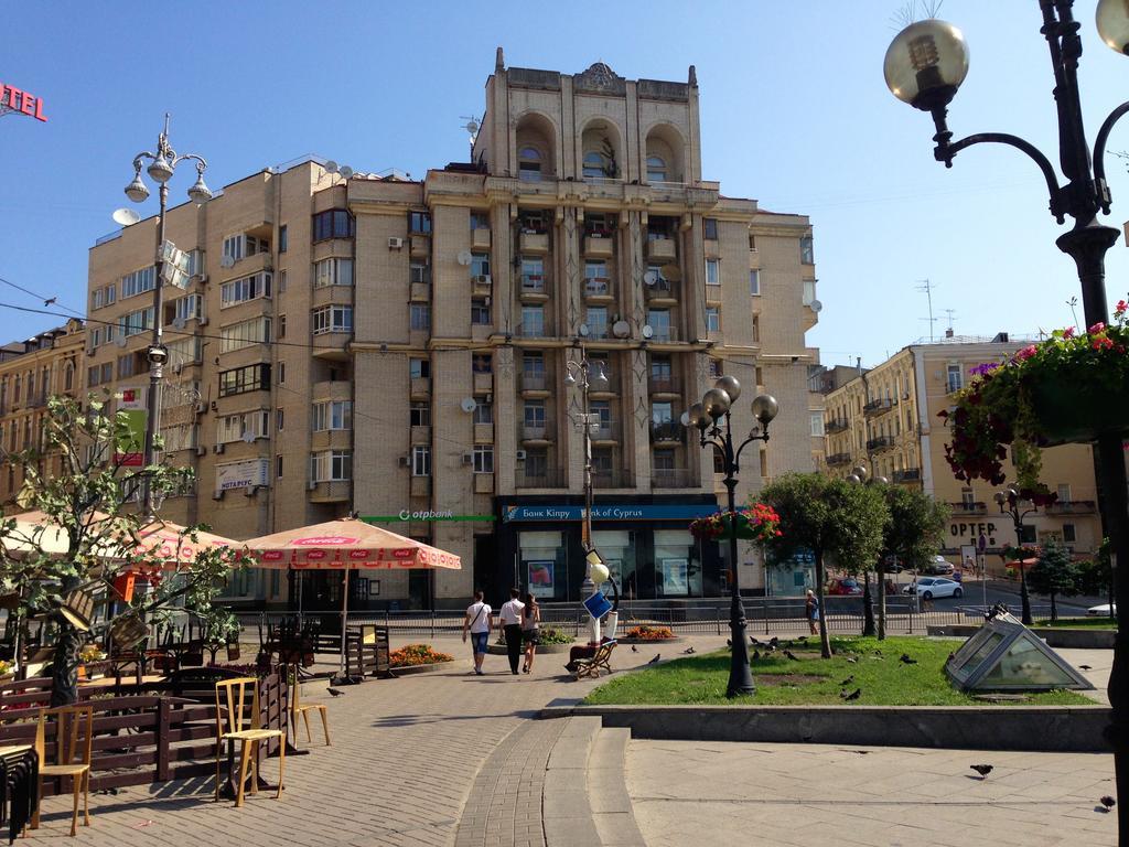 Apartment Mihailovskaya Kijev Szoba fotó
