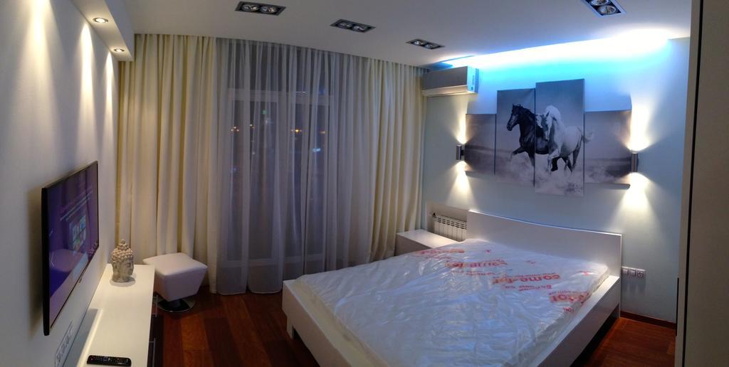 Apartment Mihailovskaya Kijev Szoba fotó