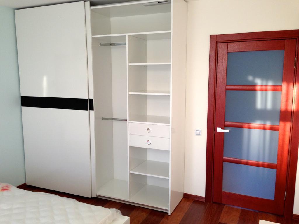 Apartment Mihailovskaya Kijev Szoba fotó
